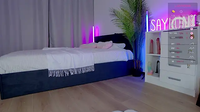 Say luna online show from 1, 12, 2025