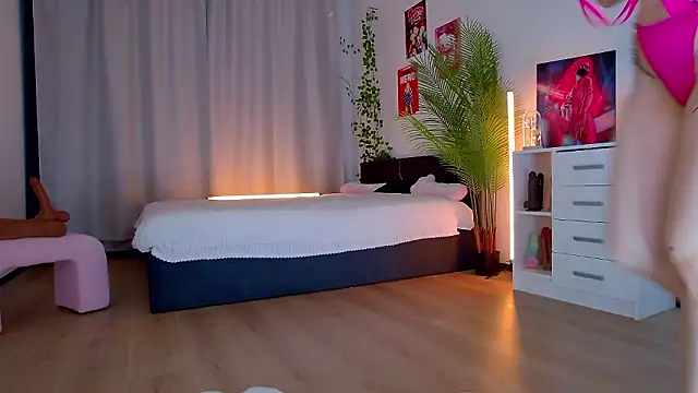 Say luna online show from 4, 2, 2026