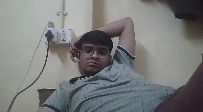 Snapshot of sutfvkii chatting on 19, 3, 2025 sutfvkii online show from 19, 3, 2025