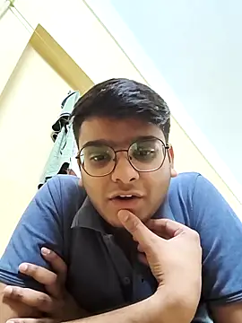 Snapshot of sutfvkii chatting on 21, 3, 2025 sutfvkii online show from 21, 3, 2025