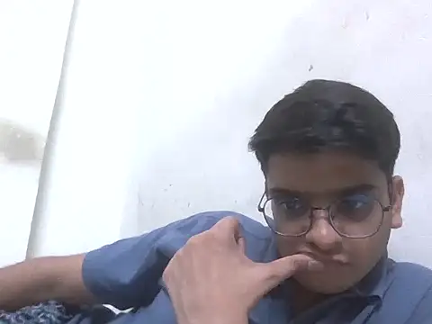 Snapshot of sutfvkii chatting on 26, 9, 2025 sutfvkii online show from 26, 9, 2025