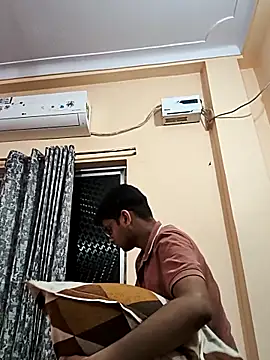 Snapshot of sutfvkii chatting on 1, 10, 2025 sutfvkii online show from 1, 10, 2025