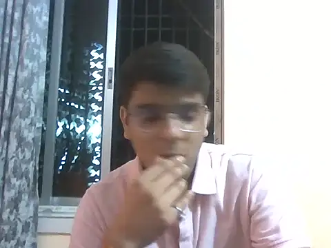 Snapshot of sutfvkii chatting on 5, 10, 2025 sutfvkii online show from 5, 10, 2025