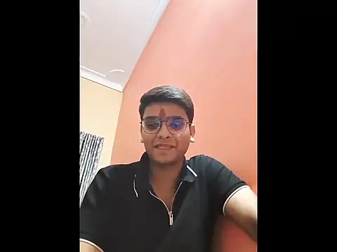 Snapshot of sutfvkii chatting on 18, 10, 2025 sutfvkii online show from 18, 10, 2025