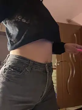 Snapshot of MeganFoxiy chatting on 3, 4, 2026 MeganFoxiy online show from 3, 4, 2026