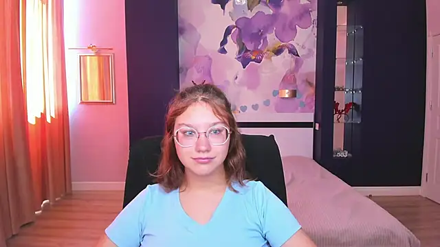 Snapshot of AngelinaLow chatting on 22, 9, 2025 AngelinaLow online show from 22, 9, 2025