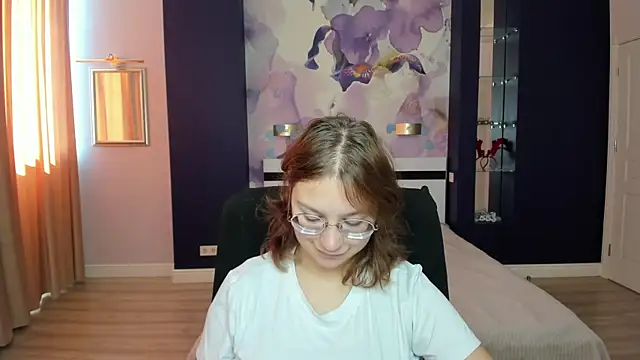 Snapshot of AngelinaLow chatting on 27, 9, 2025 AngelinaLow online show from 27, 9, 2025