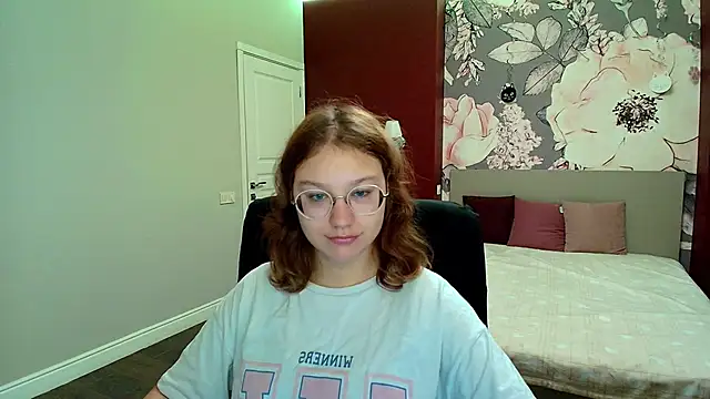 Snapshot of AngelinaLow chatting on 30, 9, 2025 AngelinaLow online show from 30, 9, 2025