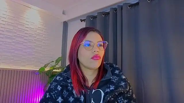 TiffanyWalk online show from 9, 10, 2025