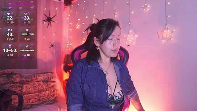 Snapshot of Madison_Mayer chatting on 27, 10, 2025 Madison Mayer online show from 27, 10, 2025