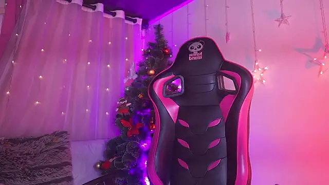 Snapshot of Madison_Mayer chatting on 20, 12, 2025 Madison Mayer online show from 20, 12, 2025