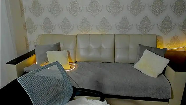 Eva Milon  online show from 16, 11, 2025