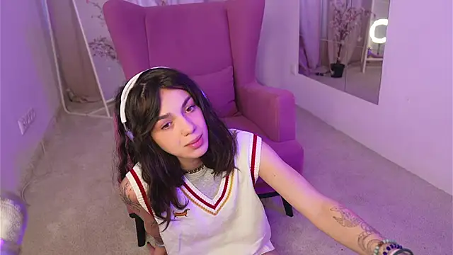 mystica  online show from 19, 9, 2025