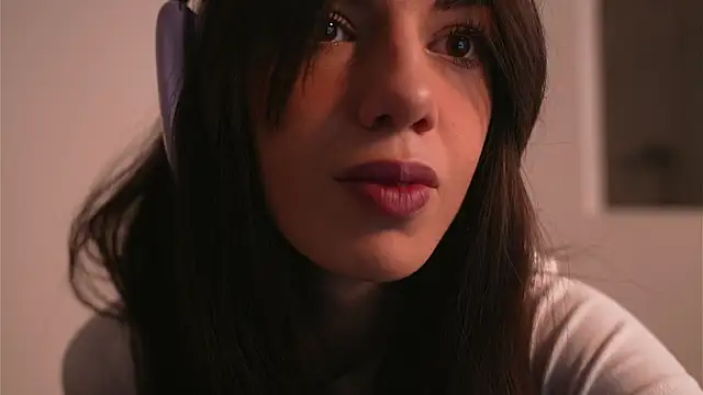 mystica  online show from 3, 11, 2025