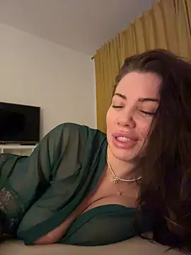 Snapshot of CelineReys chatting on 20, 12, 2025 CelineReys online show from 20, 12, 2025