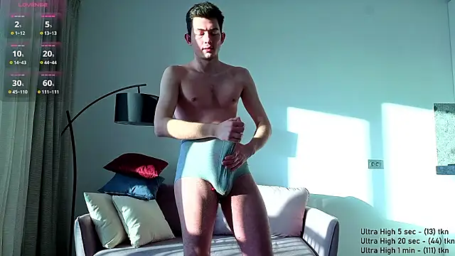 Snapshot of Danny__Magic chatting on 3, 2, 2026 Danny Magic online show from 3, 2, 2026