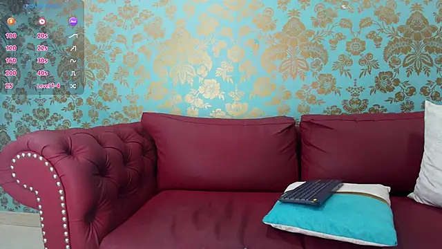 Snapshot of EmmaReyez chatting on 17, 9, 2025 EmmaReyez online show from 17, 9, 2025