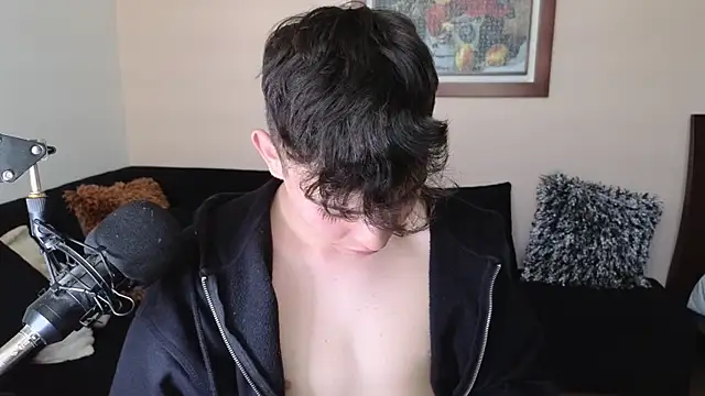 Snapshot of lukeboyce33 chatting on 12, 3, 2025 lukeboyce33 online show from 12, 3, 2025
