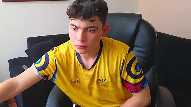 Snapshot of lukeboyce33 chatting on 23, 9, 2025 lukeboyce33 online show from 23, 9, 2025