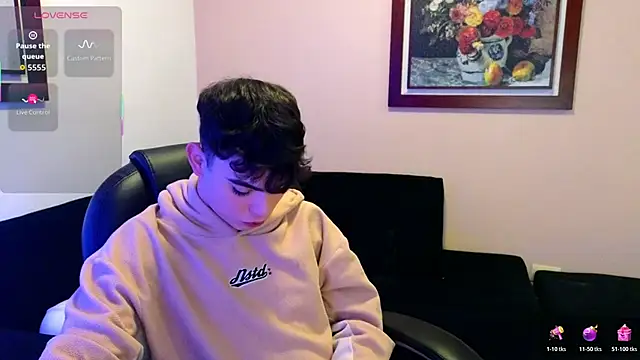 Snapshot of lukeboyce33 chatting on 25, 10, 2025 lukeboyce33 online show from 25, 10, 2025