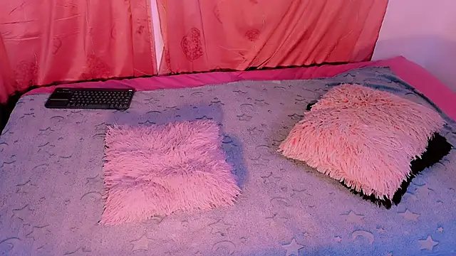 Mariana-ofc online show from 11, 11, 2025