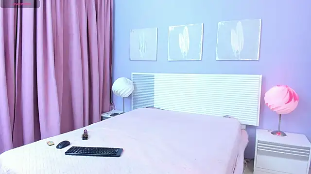 Snapshot of SammyDesire_10 chatting on 7, 11, 2025 SammyDesire 10 online show from 7, 11, 2025