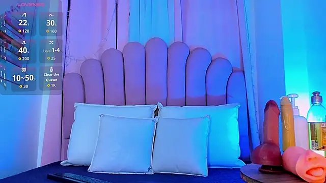 Snapshot of NicoleMadrird chatting on 3, 2, 2026 NicoleMadrird online show from 3, 2, 2026