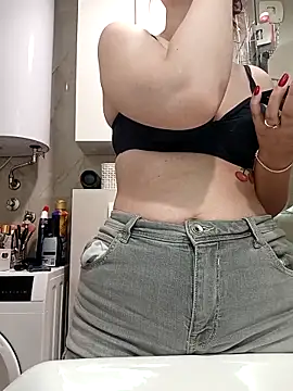 MeCherryy online show from 13, 5, 2026