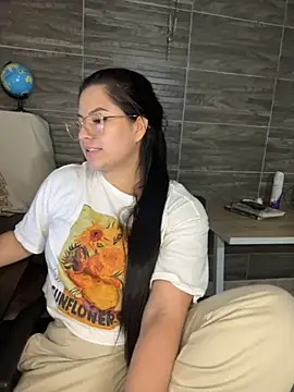 Saanvi21 online show from 30, 9, 2025