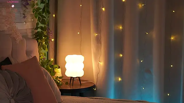 EvaMossi online show from 3, 3, 2026