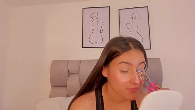 Snapshot of Hanna_Evans__ chatting on 16, 9, 2025 Hanna Evans online show from 16, 9, 2025