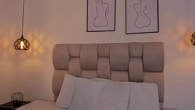 Snapshot of Hanna_Evans__ chatting on 21, 9, 2025 Hanna Evans online show from 21, 9, 2025