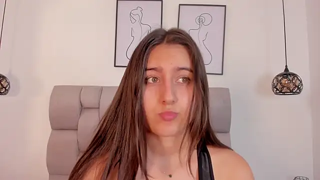 Snapshot of Hanna_Evans__ chatting on 7, 10, 2025 Hanna Evans online show from 7, 10, 2025