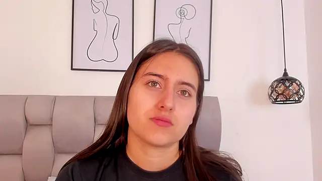 Snapshot of Hanna_Evans__ chatting on 14, 10, 2025 Hanna Evans online show from 14, 10, 2025