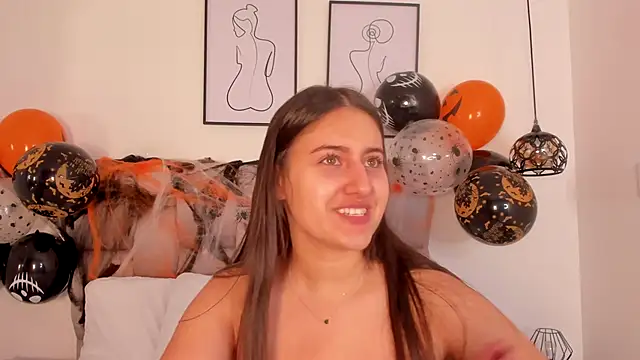 Snapshot of Hanna_Evans__ chatting on 23, 10, 2025 Hanna Evans online show from 23, 10, 2025