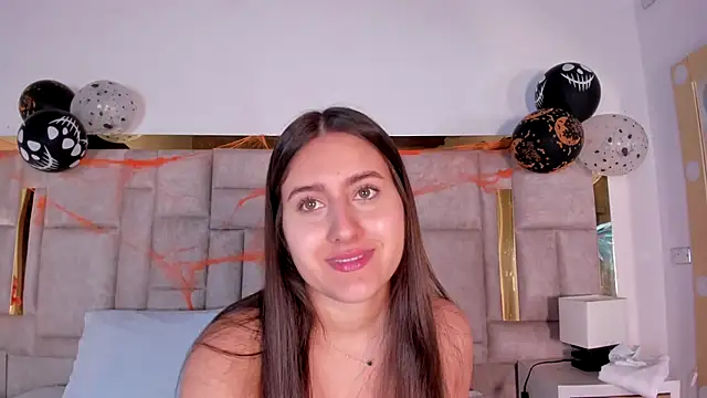 Snapshot of Hanna_Evans__ chatting on 27, 10, 2025 Hanna Evans online show from 27, 10, 2025