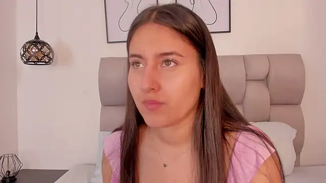 Snapshot of Hanna_Evans__ chatting on 25, 11, 2025 Hanna Evans online show from 25, 11, 2025