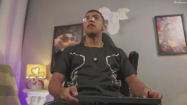 Colstorw  online show from 13, 3, 2026