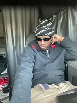 Sir-Tucker online show from 20, 11, 2025