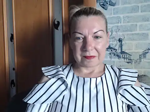 Lillia Ray online show from 27, 6, 2026