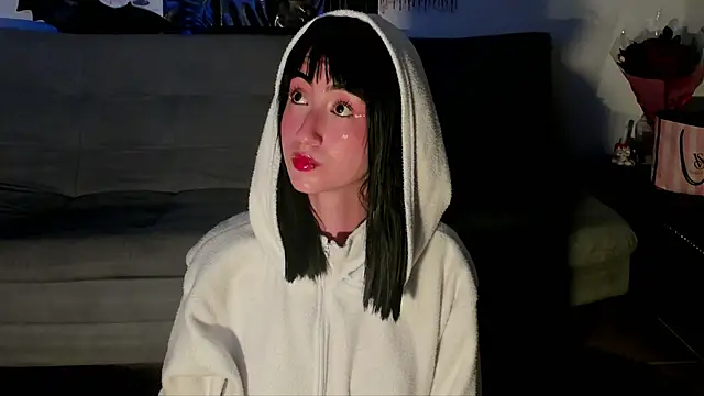 Snapshot of pauline_rouge chatting on 6, 10, 2025 pauline rouge online show from 6, 10, 2025