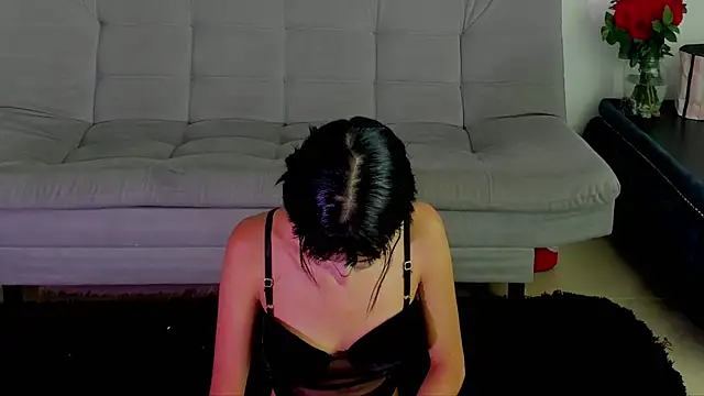 Snapshot of pauline_rouge chatting on 9, 10, 2025 pauline rouge online show from 9, 10, 2025