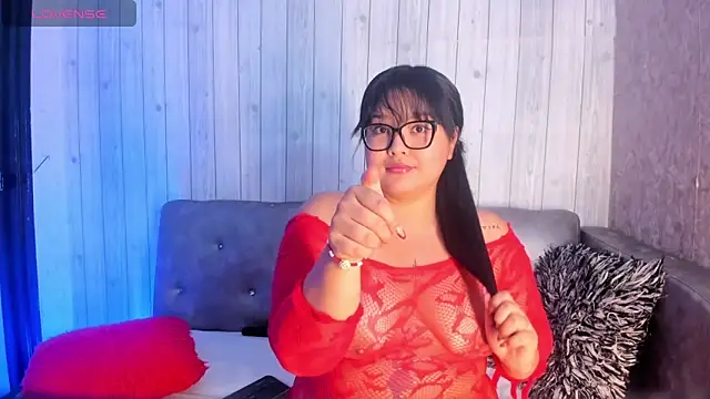 Snapshot of DianaGom chatting on 18, 12, 2025 DianaGom online show from 18, 12, 2025