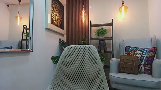 Coral Lise online show from 18, 9, 2025