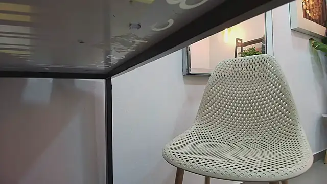 Coral Lise online show from 22, 9, 2025