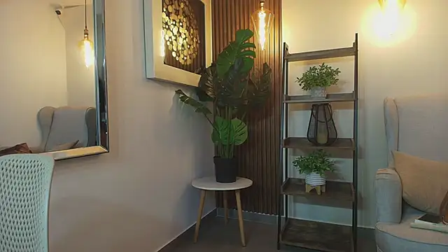 Coral Lise online show from 25, 9, 2025