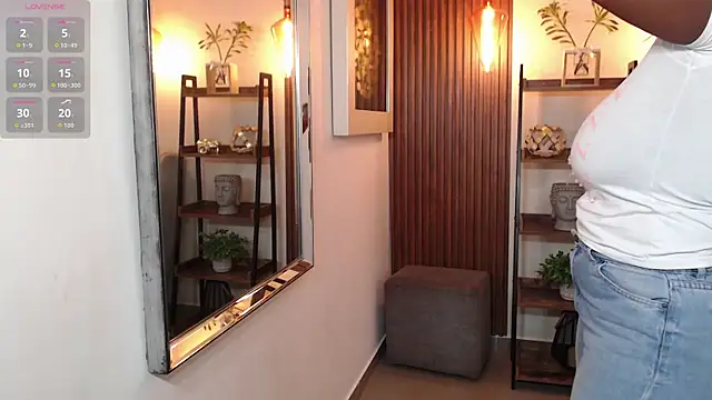 Coral Lise online show from 19, 12, 2025