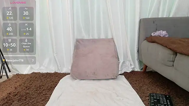 YuliethPetite online show from 20, 5, 2026