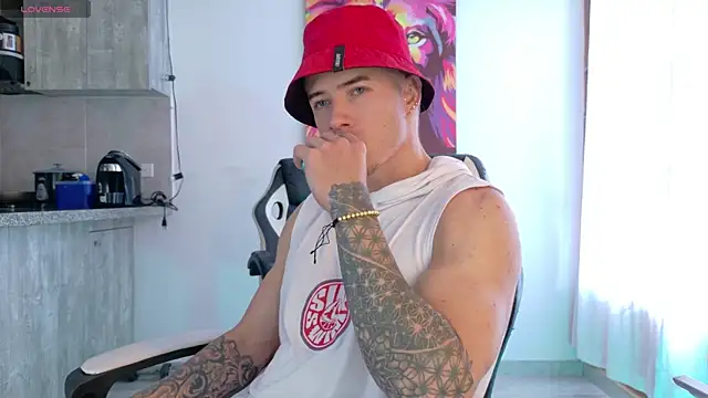 Snapshot of Ryannblue07 chatting on 19, 10, 2025 Ryannblue07 online show from 19, 10, 2025