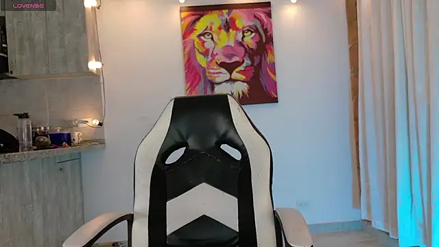 Snapshot of Ryannblue07 chatting on 4, 12, 2025 Ryannblue07 online show from 4, 12, 2025